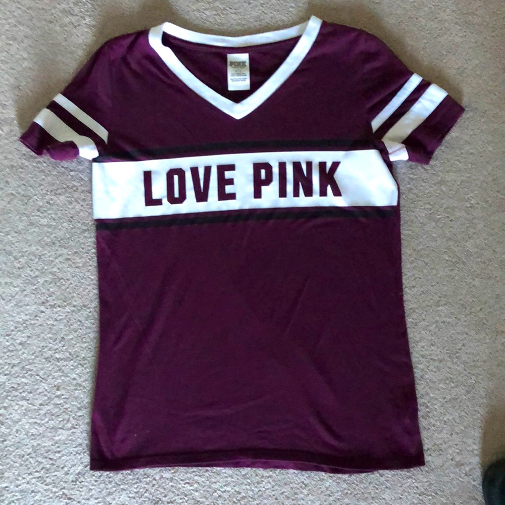 Victoria’s Secret Maroon Love Pink T shirt Size‎ S
